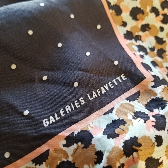 Silk scarf - Picture 2 of 5